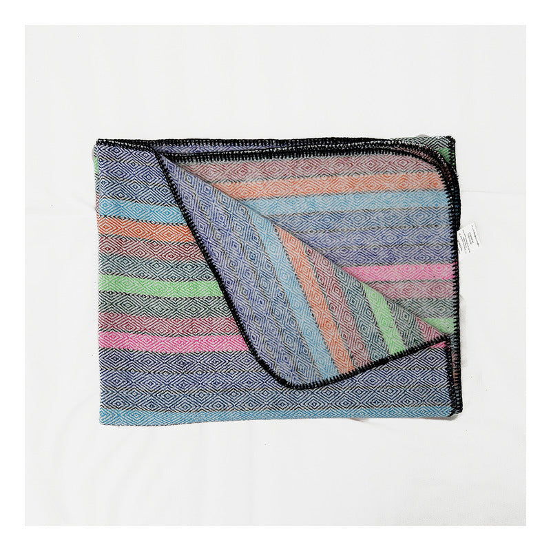 Frazada De Viaje Artesanal Con Almohada Set De Descanso