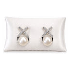 Aretes Elegantes Perla Cruzada Para Mujer Bisutería Fina Crema