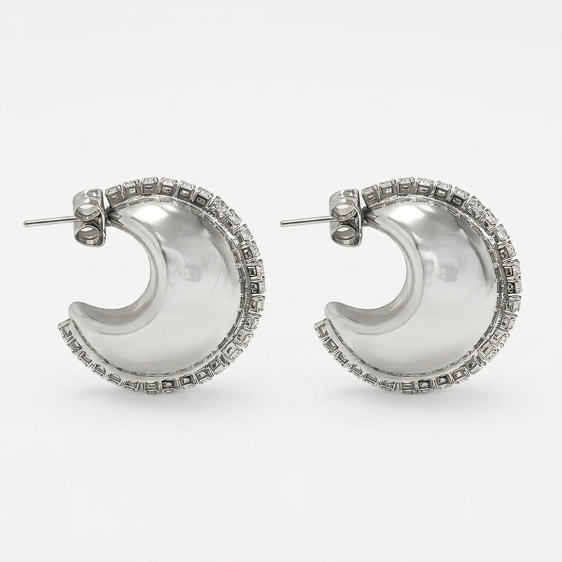 Aretes Arracada Media Luna Chunky Plateada Con Pedrería Plateado
