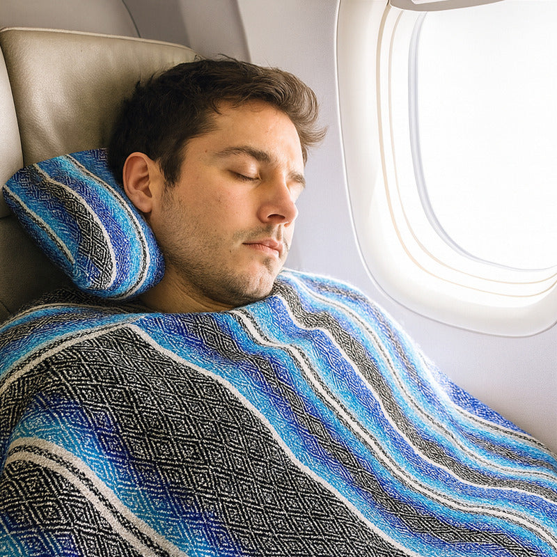 Frazada De Viaje Artesanal Con Almohada Set De Descanso