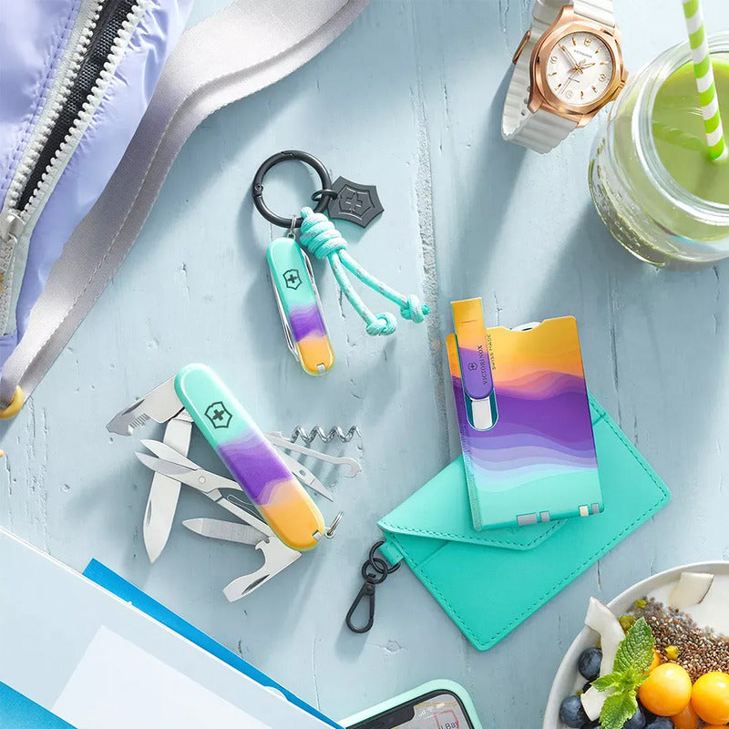 Navaja De Mano Sydney Style 1.3909.e222 Marca Victorinox® Verde