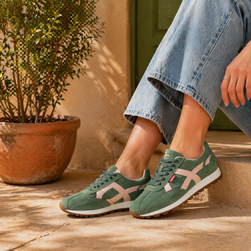 Tenis Casual De Gamuza Para Dama Mod.l1126213 Marca Levís® Verde Gamuza 25.5 Mx