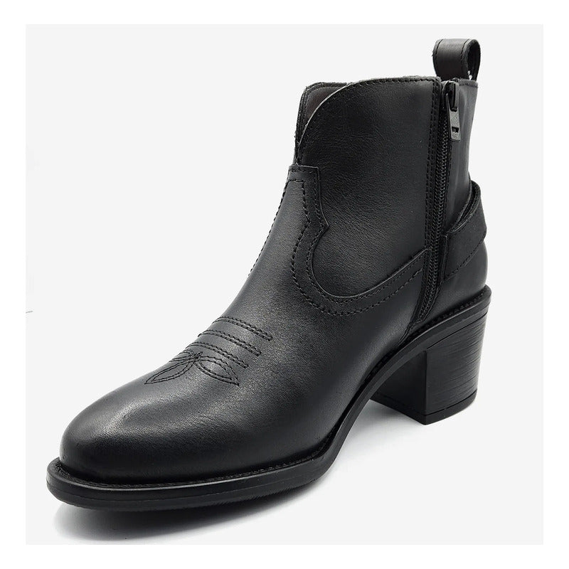 Botín Tacón 5cm Para Dama Mod. L1126163 Marca Levís® Negro Liso 25 Mx