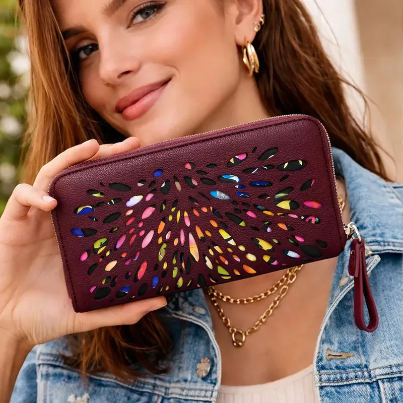 Cartera Para Dama Bordada Mod. 25sapy Marca Desigual® Color Vino Diseño De La Tela Troquelada