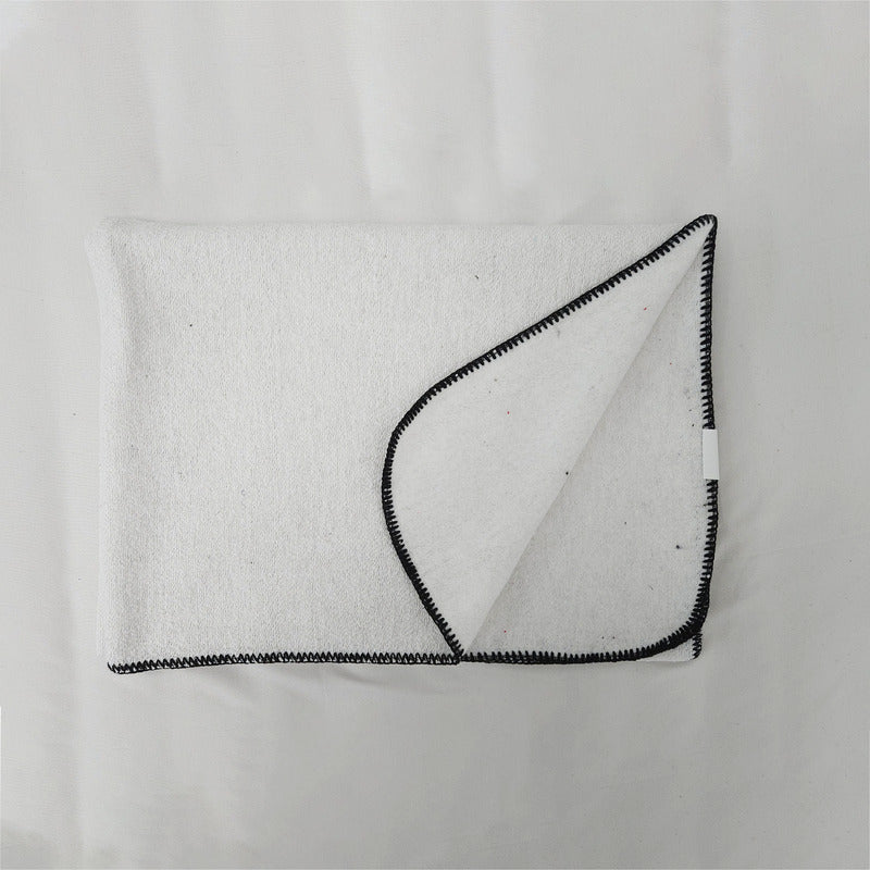 Frazada De Viaje Artesanal Con Almohada Set De Descanso