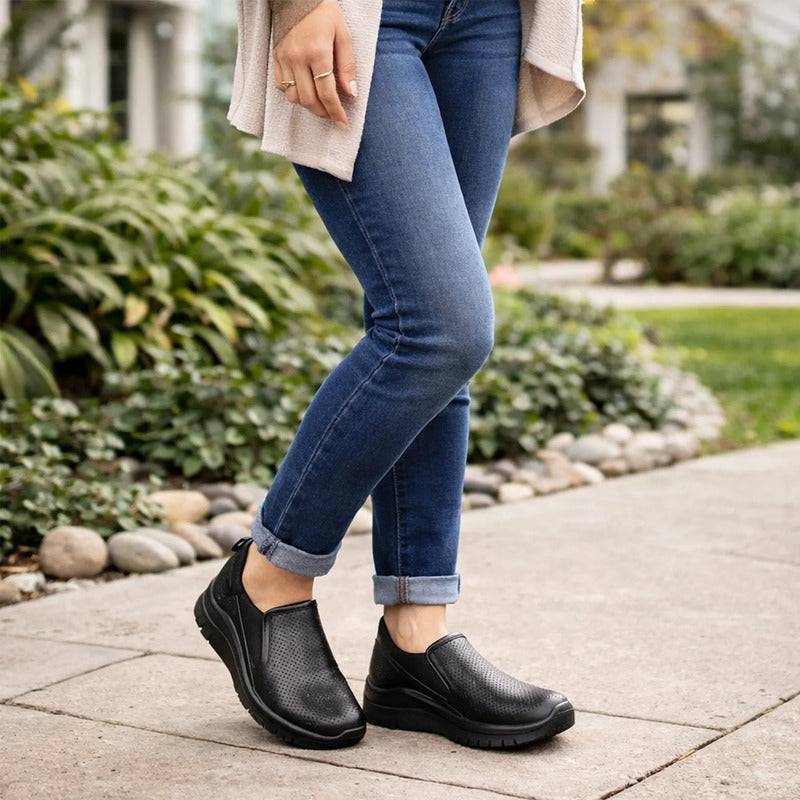 Zapato Mocasín Conford Para Mujer Mod.130210 Marca Flexi® Negro Perforado 24.5 Mx