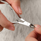 Pinza Para Cutícula Mod.8.2040.10 Marca Victorinox® Plateado