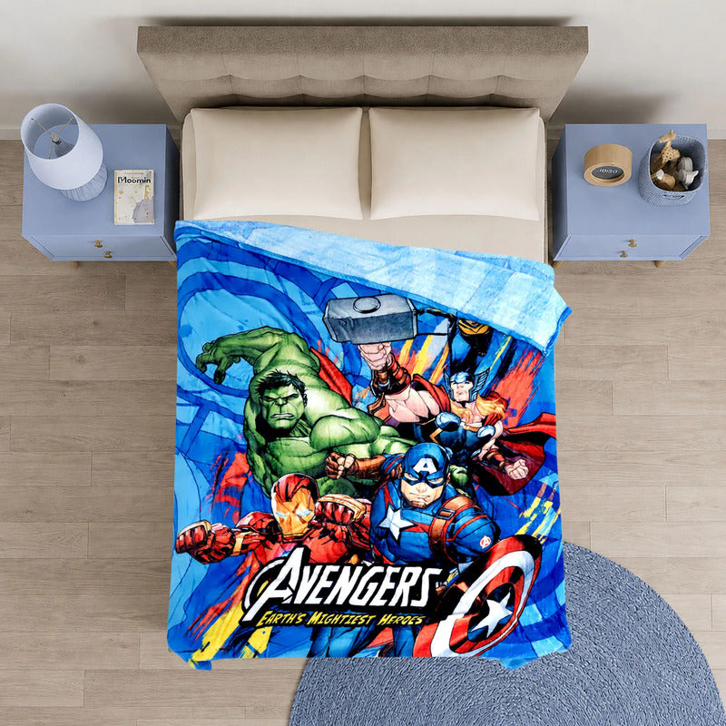 Cobertor Ligero Super Suave Matrimonial Diseños Providencia® The Avengers 850 G Multicolor