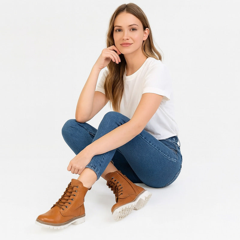 Bota Corta Para Mujer Mod. L1123131 Marca Levi's®