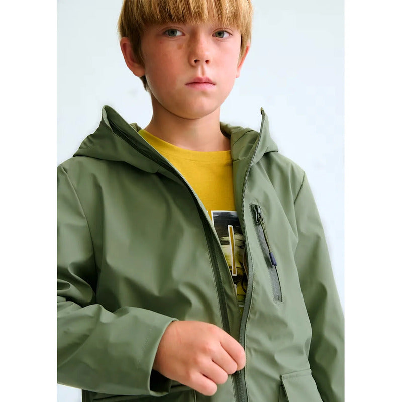 Chamarra Juvenil Impermeable Mod.6418 Marca Mayoral® Verde Olivo 14 Lisa