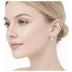 Aretes Elegantes Perla Cruzada Para Mujer Bisutería Fina Crema