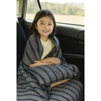 Frazada De Viaje Artesanal Con Almohada Set De Descanso