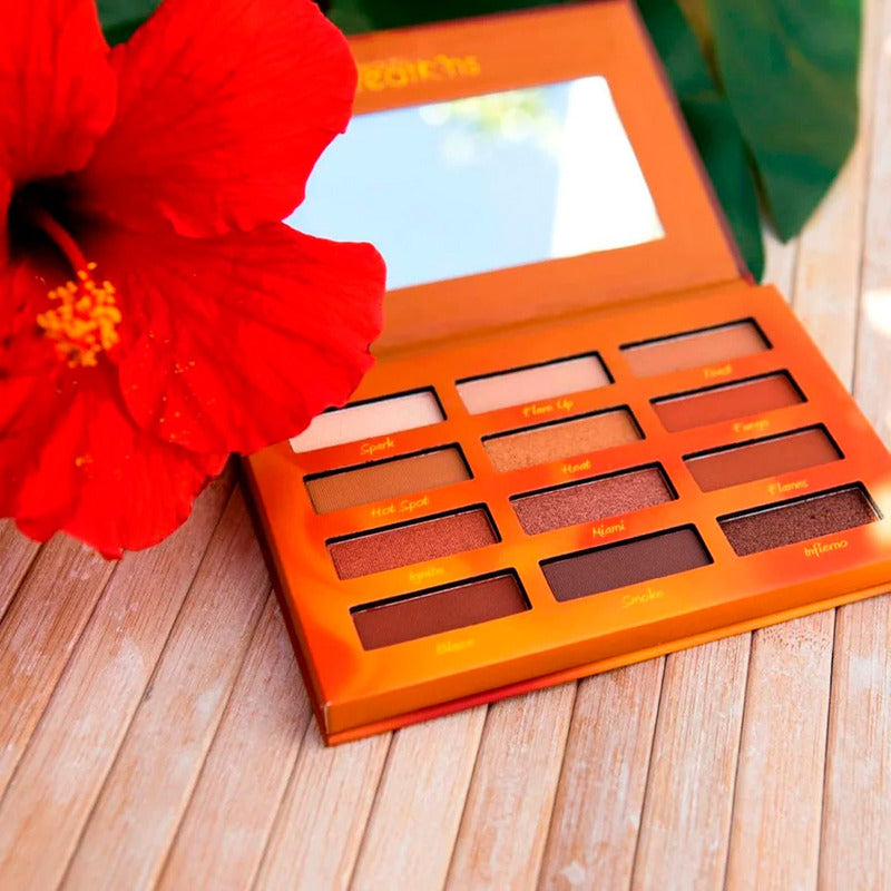 Paleta De Sombras Beauty Creations Hot Fire Con 12 Tonos Multi Satin Y Mate