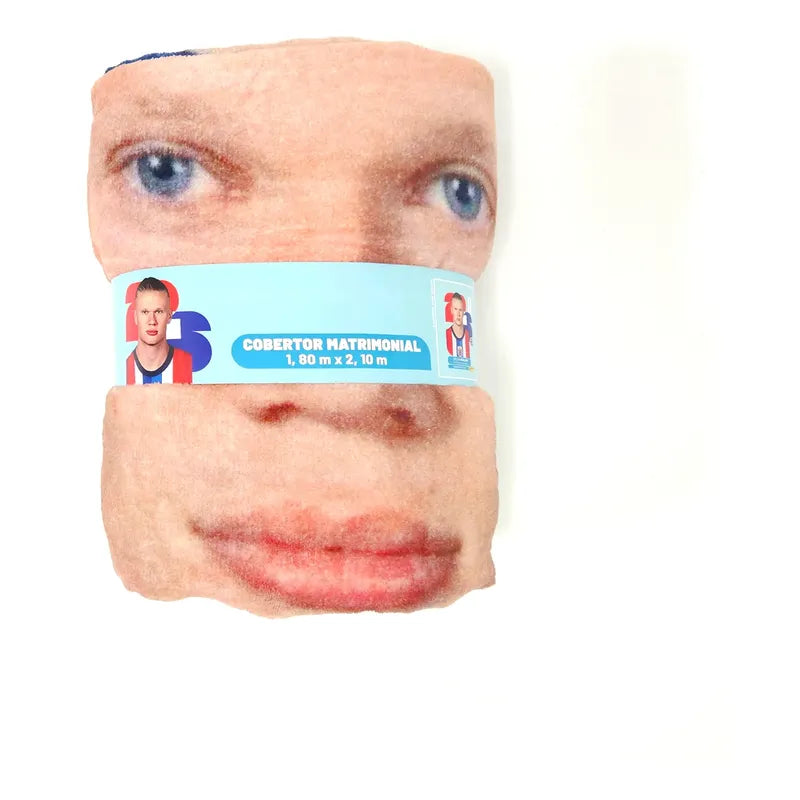 Frazada Ligera Super Suave Matrimonial Futbol Providencia® Equipo 500 G Haaland Panini