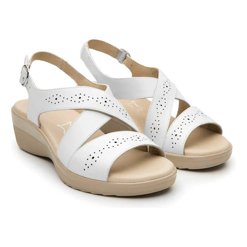 Sandalia Casual Cuña Baja Para Dama Mod.116024 Marca Flexi® Blanco Perforado 25.5 Mx