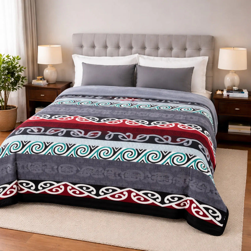 Edredón Borrega Soft Sobrecamero 2x2.20m Marca Providencia® Multicolor Geométrico Tribal