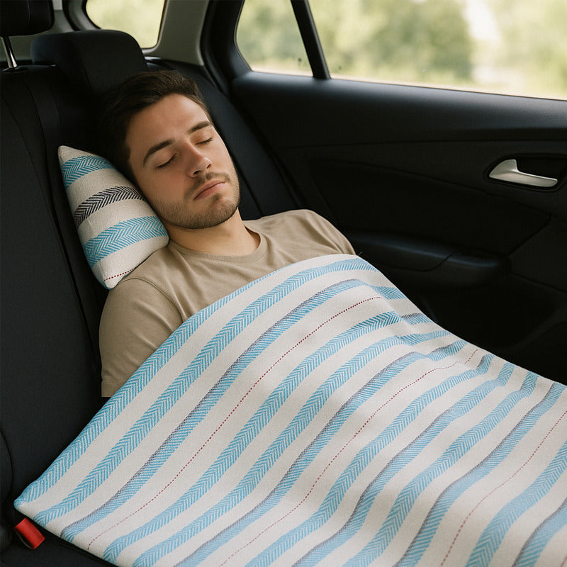 Frazada De Viaje Artesanal Con Almohada Set De Descanso