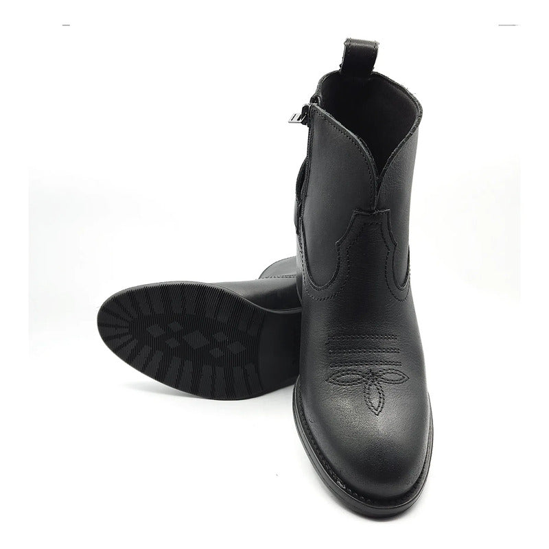 Botín Tacón 5cm Para Dama Mod. L1126163 Marca Levís® Negro Liso 25 Mx