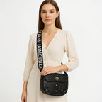 Bolso Crossbody Para Mujer Mod. Ji2226 Marca Jaime Ibiza® Negro Craquelado Dorado