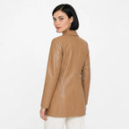 Blazer Vinipiel Para Mujer Mod. T23200 Marca Bobois® Camello M Lisa