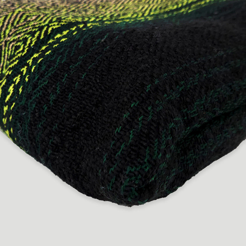 Frazada De Viaje Artesanal Con Almohada Set De Descanso