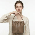 Bolso Bucket Para Mujer Mod. Ji 2816 Marca Jaime Ibiza® Marrón Oscuro Lisa Níquel